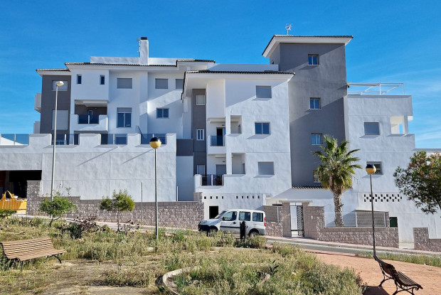 Image No.14-2 Bed Apartment for sale