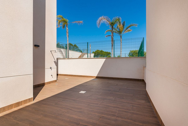 Image No.20-2 Bed Bungalow for sale