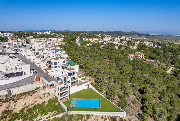 Image No.16-2 Bed Bungalow for sale