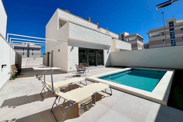 Image No.2-3 Bed Villa for sale