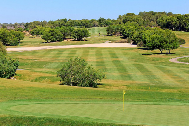 Image No.18-3 Bed Apartment for sale