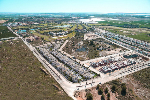 Image No.19-2 Bed Bungalow for sale