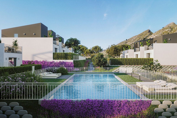 Image No.10-2 Bed Townhouse for sale