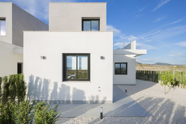 Image No.11-2 Bed Townhouse for sale