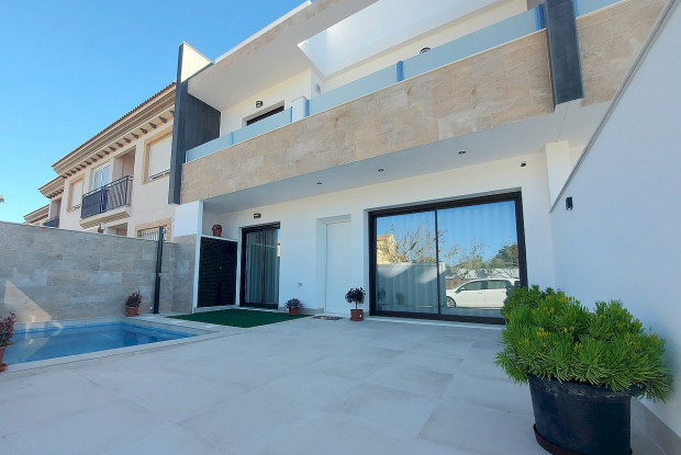 Image No.1-3 Bed Townhouse for sale