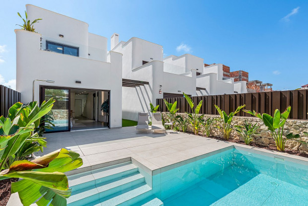 Image No.10-3 Bed Villa for sale