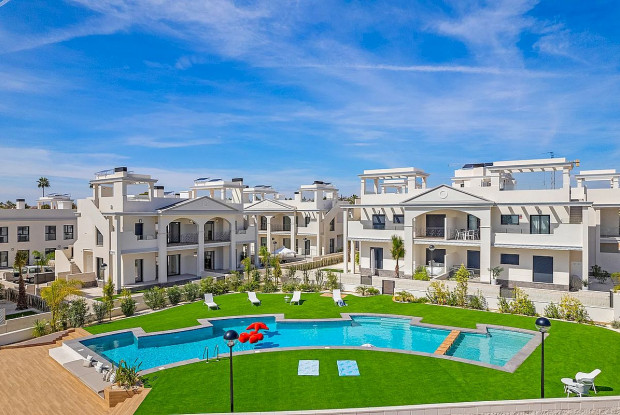 Image No.20-2 Bed Bungalow for sale