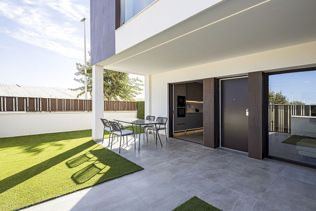 Image No.2-2 Bed Bungalow for sale