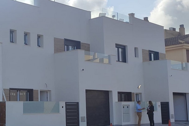 Image No.2-3 Bed Villa for sale