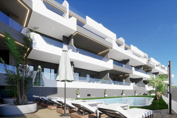 Image No.1-4 Bed Apartment for sale