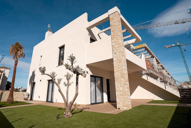 Image No.1-3 Bed Bungalow for sale