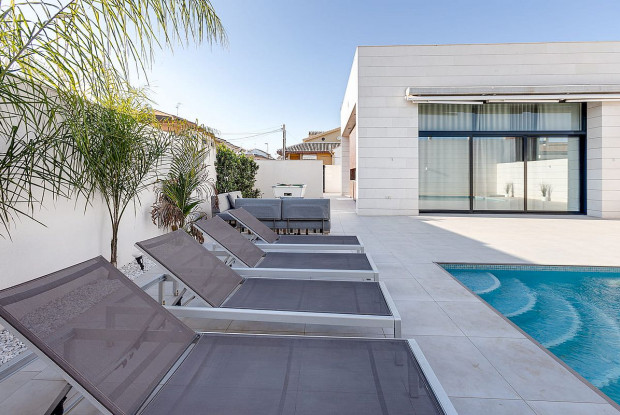 Image No.14-3 Bed Villa for sale