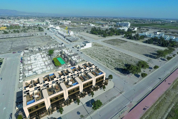 Image No.8-3 Bed Townhouse for sale