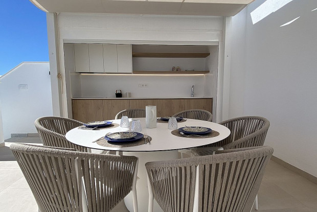 Image No.8-2 Bed Bungalow for sale