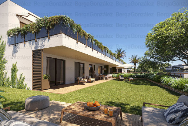 Image No.1-4 Bed Apartment for sale
