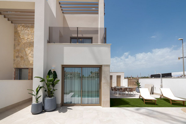 Image No.15-3 Bed Chalet for sale