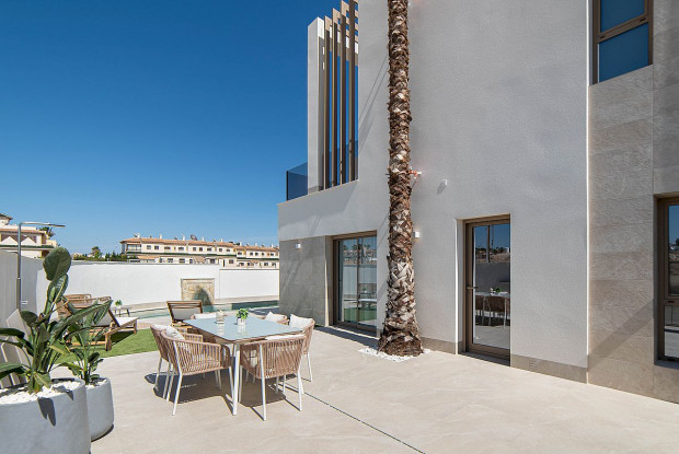 Image No.2-3 Bed Chalet for sale