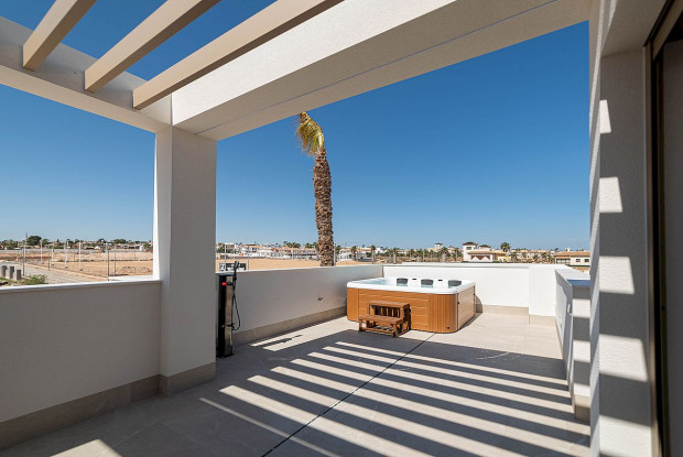 Image No.9-3 Bed Chalet for sale