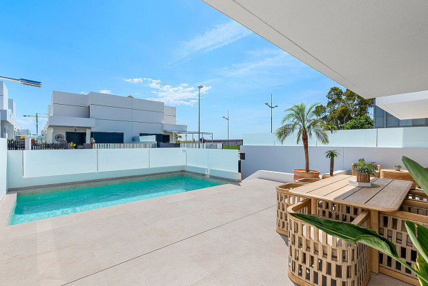 Image No.10-3 Bed Chalet for sale