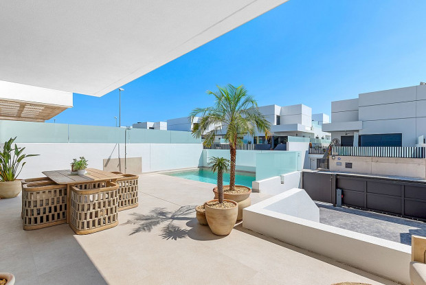 Image No.11-3 Bed Chalet for sale