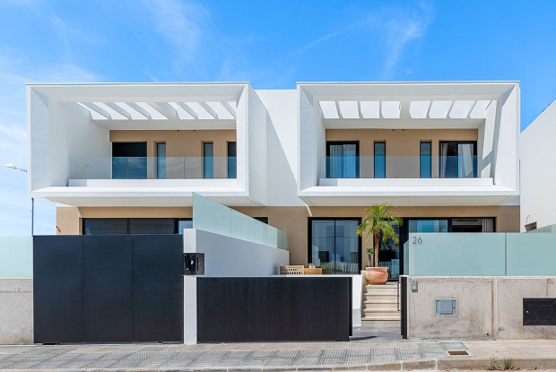 Image No.2-3 Bed Chalet for sale