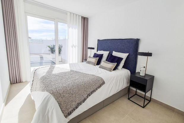 Image No.4-3 Bed Chalet for sale