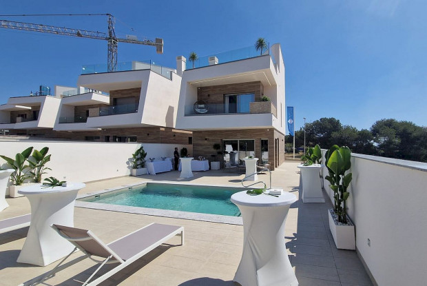 Image No.2-3 Bed Villa for sale