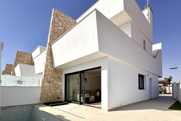 Image No.1-3 Bed Chalet for sale
