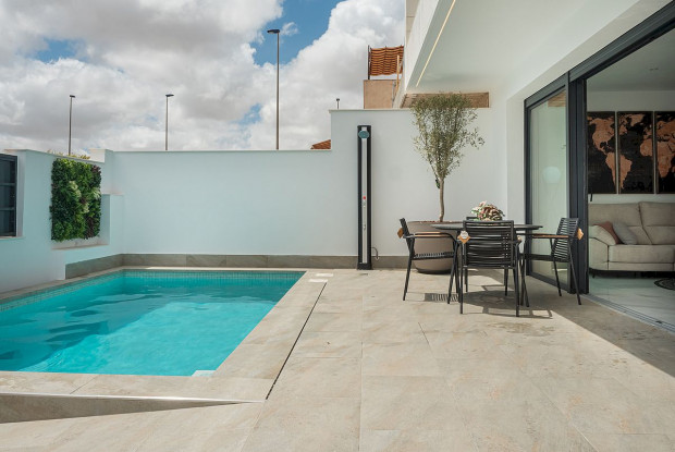 Image No.10-3 Bed Chalet for sale