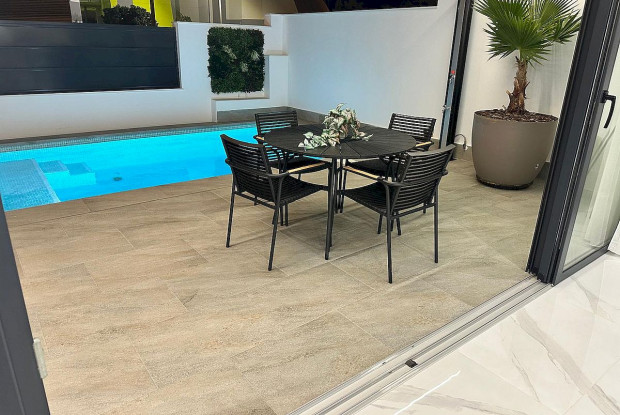 Image No.11-3 Bed Chalet for sale