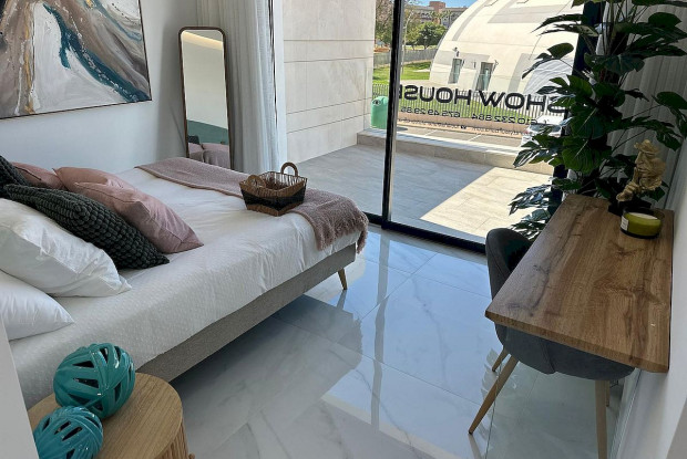 Image No.5-3 Bed Chalet for sale