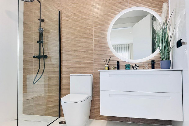 Image No.6-3 Bed Chalet for sale