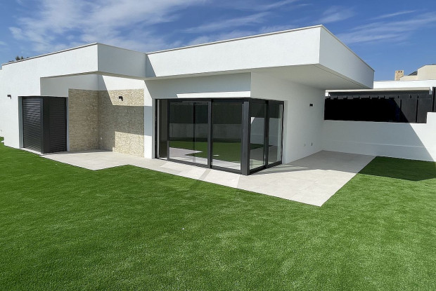 Image No.10-3 Bed Villa for sale