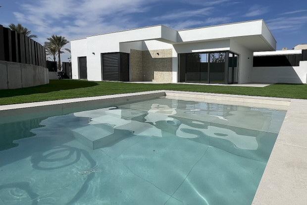 Image No.9-3 Bed Villa for sale