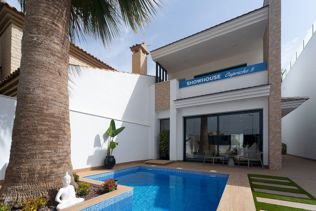 Image No.2-3 Bed Villa for sale