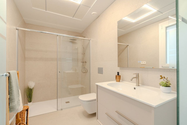 Image No.25-3 Bed Chalet for sale