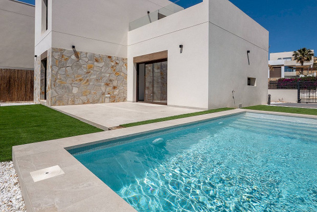 Image No.10-3 Bed Villa for sale