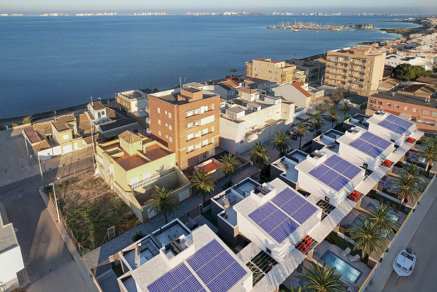 Image No.14-3 Bed Chalet for sale