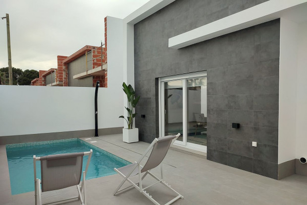 Image No.2-Chalet de 3 chambres à vendre à Alicante