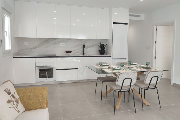 Image No.3-Chalet de 3 chambres à vendre à Alicante