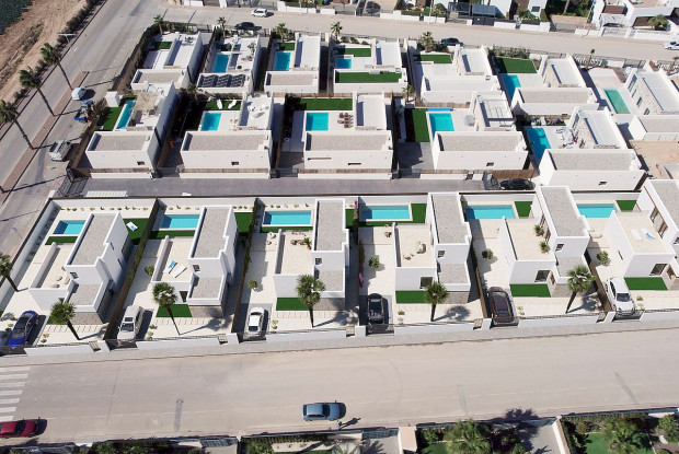 Image No.15-3 Bed Villa for sale