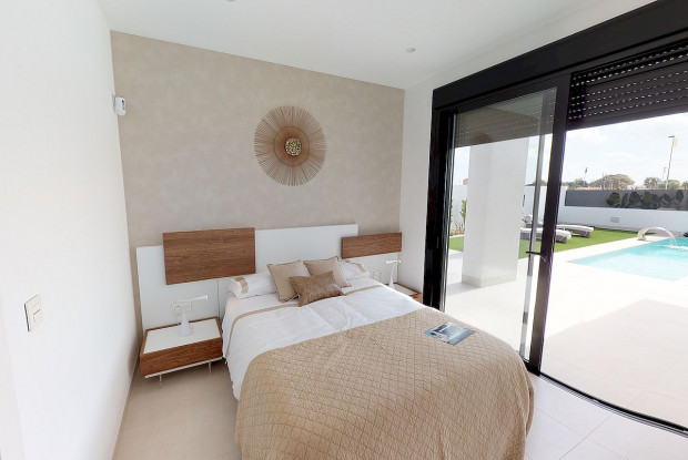 Image No.4-3 Bed Villa for sale