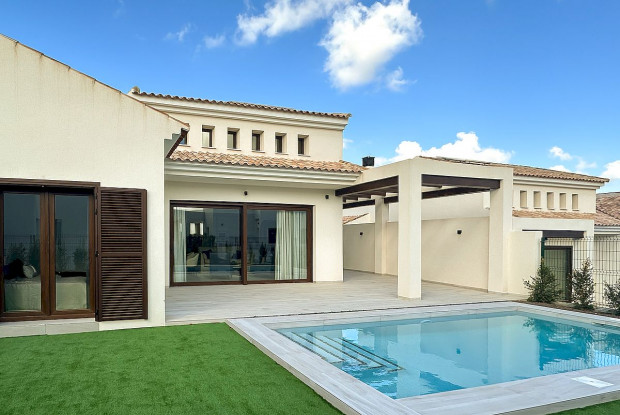 Image No.10-3 Bed Villa for sale