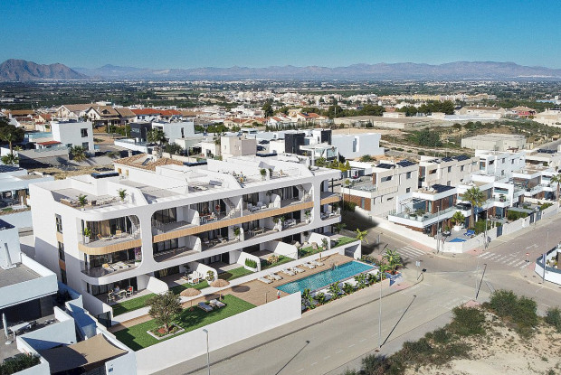 Image No.13-3 Bed Apartment for sale