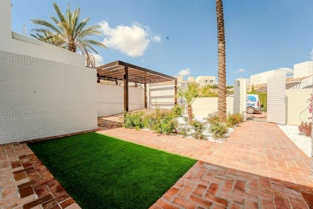 Image No.11-3 Bed Chalet for sale