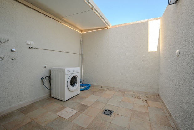 Image No.17-3 Bed Chalet for sale