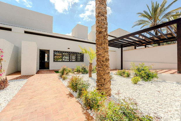 Image No.2-3 Bed Chalet for sale