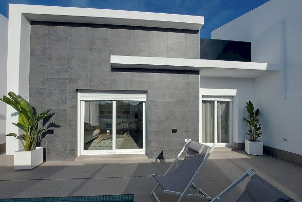 Image No.2-3 Bed Chalet for sale