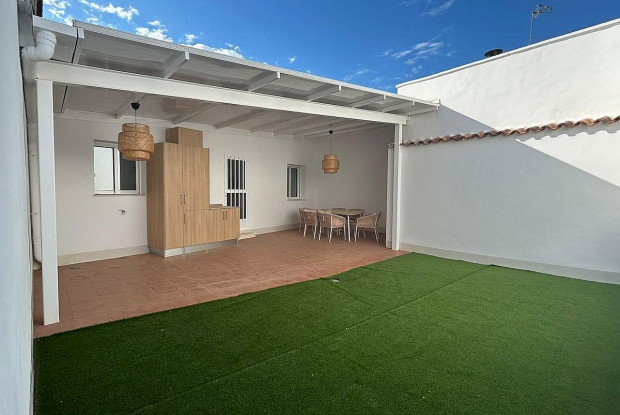Image No.12-3 Bed Chalet for sale