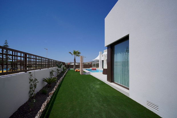 Image No.18-3 Bed Villa for sale